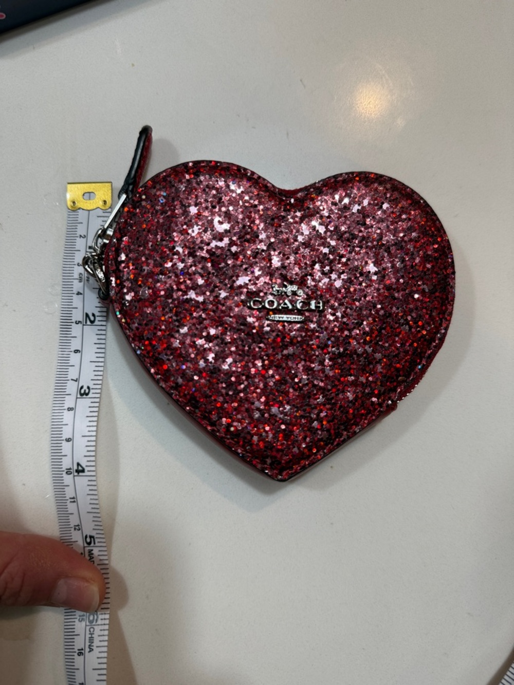 New without tags Coach leather sequin heart keycard/change purse - Picture 7 of 9